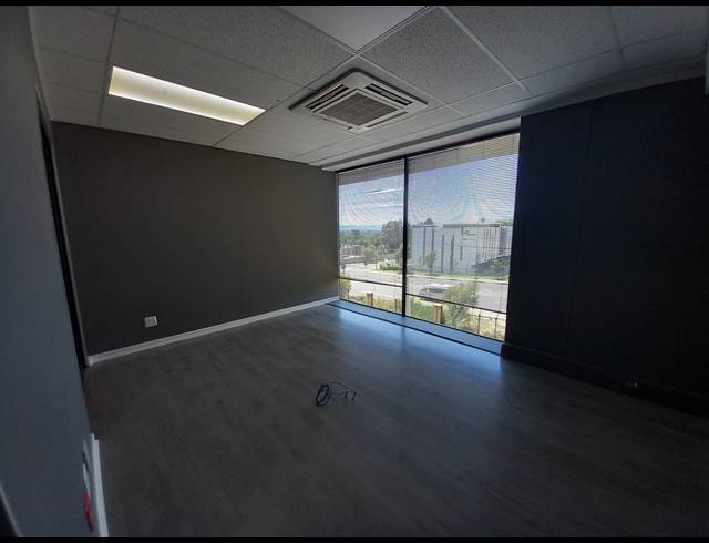 419M² OFFICE TO LET IN BRYANSTON